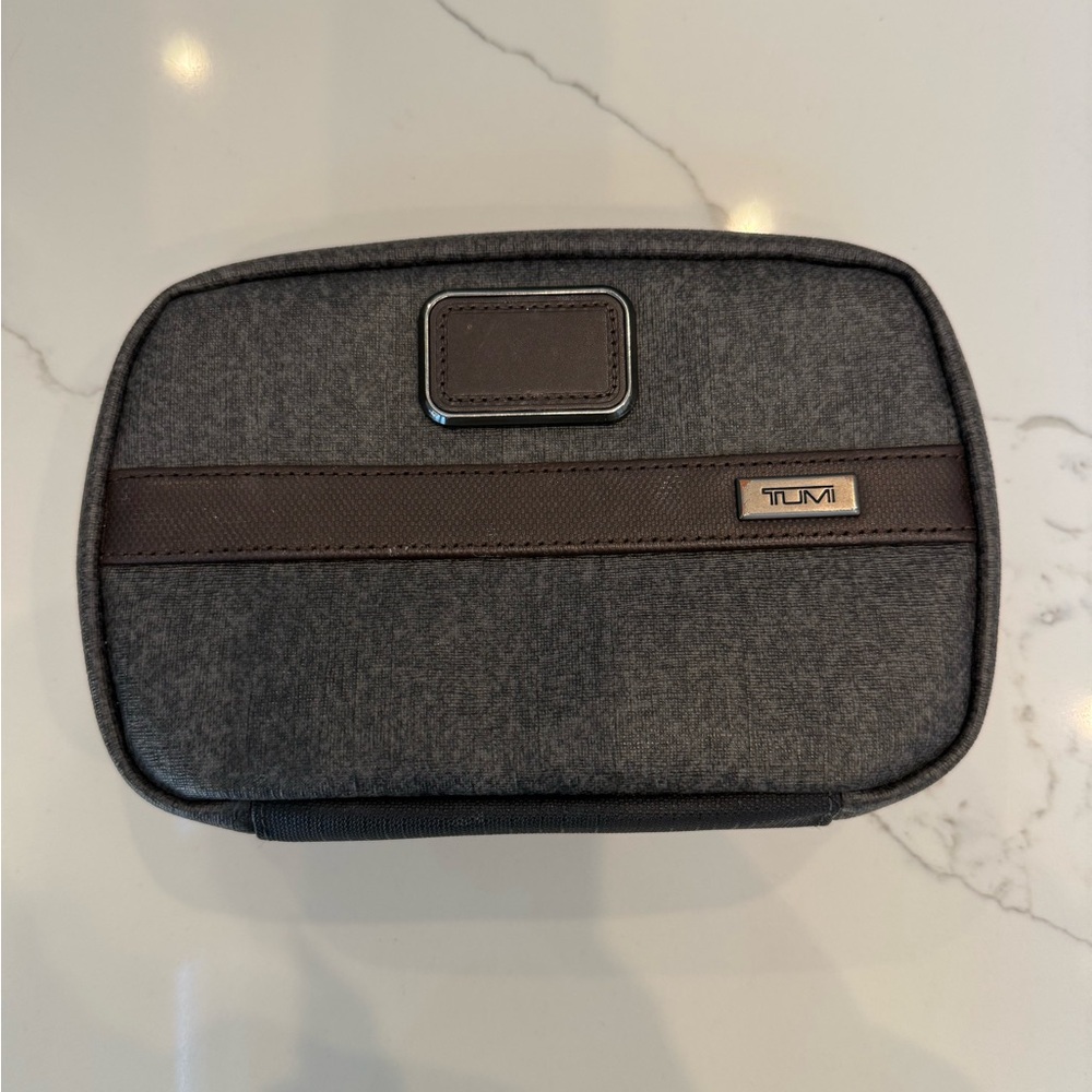 TUMI Alpha 3 Split Travel Kit Bag Black Compact Toiletry Case